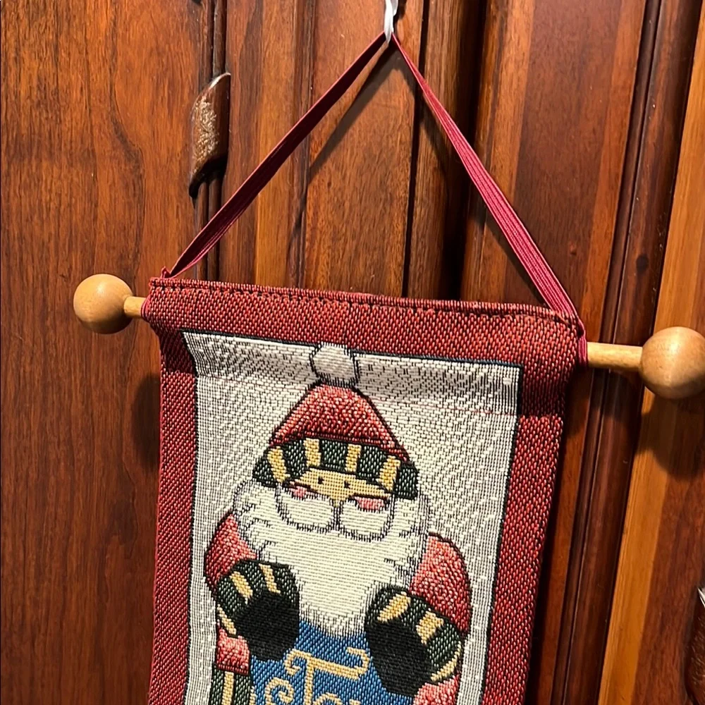 Festive Holiday Wall Hanging Decor